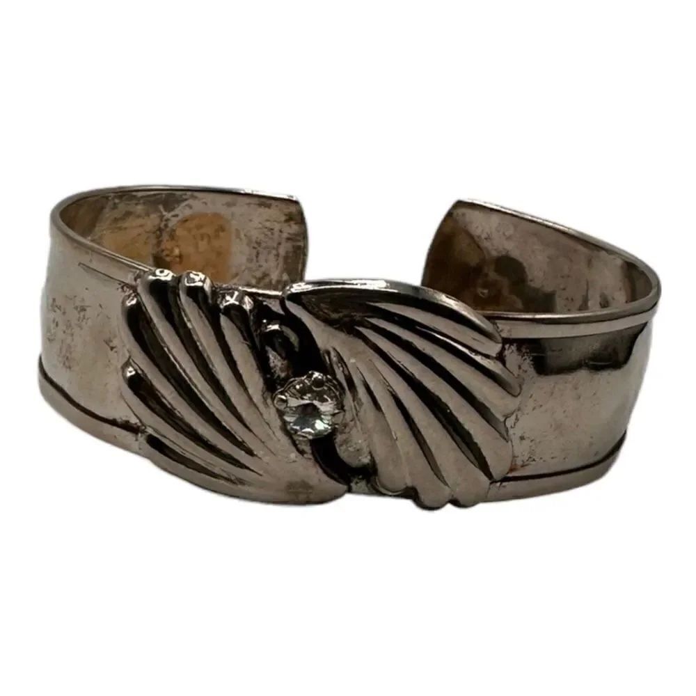 Cuff bracelet gold toned
